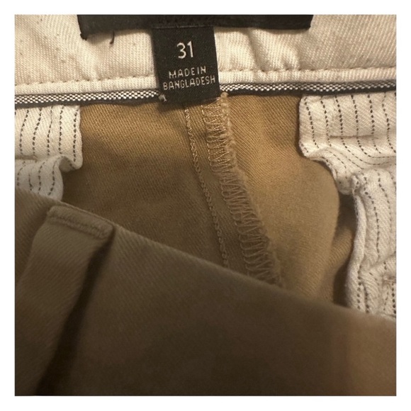 Banana Republic‎ Tan Flat Front Aiden Shorts - Picture 3 of 5